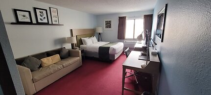 Pictured Rocks Inn & Suites