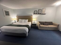 Pictured Rocks Inn & Suites