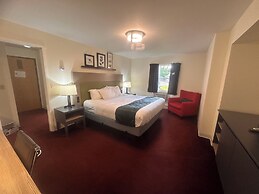 Pictured Rocks Inn & Suites