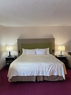 Pictured Rocks Inn & Suites