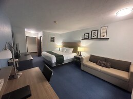 Pictured Rocks Inn & Suites