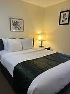 Pictured Rocks Inn & Suites