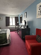 Pictured Rocks Inn & Suites