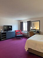 Pictured Rocks Inn & Suites