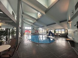 Pictured Rocks Inn & Suites