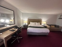 Pictured Rocks Inn & Suites