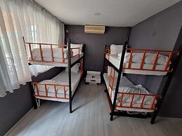 Dilmac Hotel