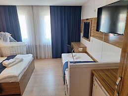 Dilmac Hotel