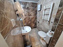 Dilmac Hotel