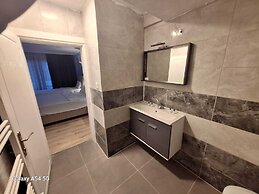 Dilmac Hotel