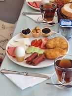 Dilmac Hotel