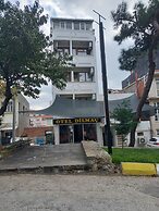 Dilmac Hotel