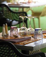 Logis Hotel-Restaurant Saint Romain
