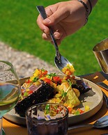 Logis Hotel-Restaurant Saint Romain