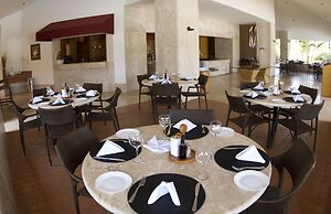 Hotel Green Village