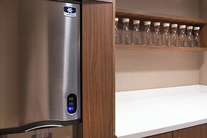 AC Hotel by Marriott Seattle Bellevue/Downtown