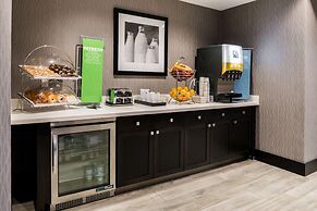 Hampton Inn & Suites Wixom