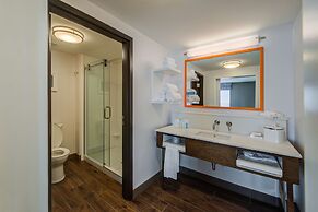 Hampton Inn & Suites Wixom