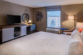 Hampton Inn & Suites Wixom