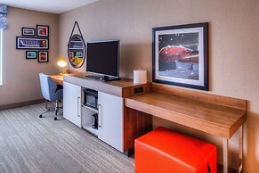 Hampton Inn & Suites Wixom