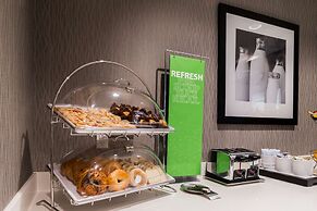 Hampton Inn & Suites Wixom