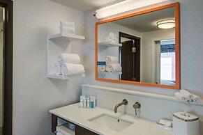 Hampton Inn & Suites Wixom