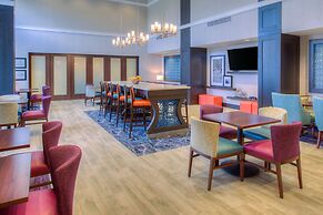 Hampton Inn & Suites Wixom