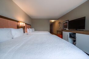 Hampton Inn & Suites Wixom