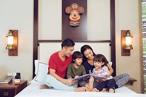 Disney Explorers Lodge