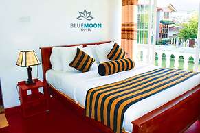 Blue Moon Hotel