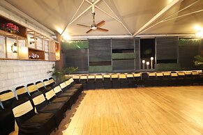 Hotel Rajhans Regent