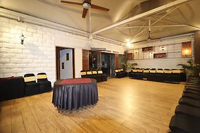 Hotel Rajhans Regent