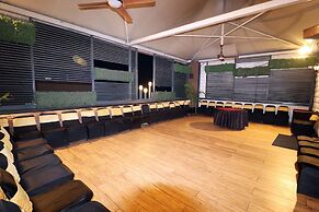 Hotel Rajhans Regent