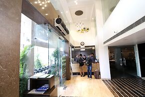 Hotel Rajhans Regent