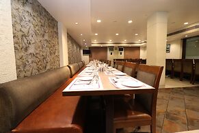 Hotel Rajhans Regent