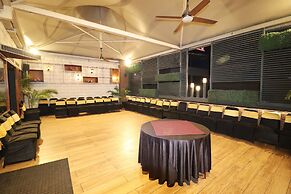 Hotel Rajhans Regent