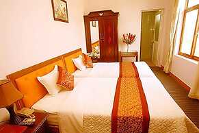 Van Giang Hotel