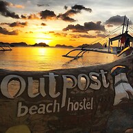 Outpost Beach Hostel - Adults Only