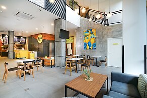 YELLO Hotel Manggarai Jakarta