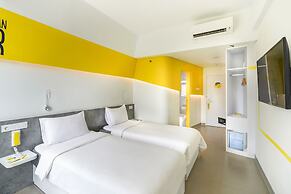 YELLO Hotel Manggarai Jakarta