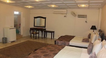 Shelton Green's Hotel