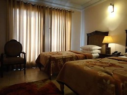 Shelton Green's Hotel