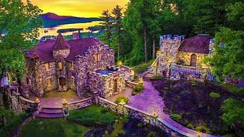 HIGHLANDS CASTLE overlooking Lake George.. plus 2 other Castles!