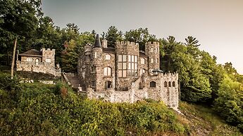 HIGHLANDS CASTLE overlooking Lake George.. plus 2 other Castles!
