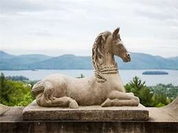 HIGHLANDS CASTLE overlooking Lake George.. plus 2 other Castles!
