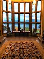 HIGHLANDS CASTLE overlooking Lake George.. plus 2 other Castles!