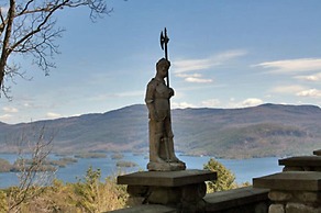 HIGHLANDS CASTLE overlooking Lake George.. plus 2 other Castles!