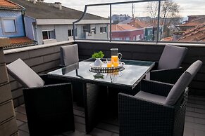 Simon Guest Apartments