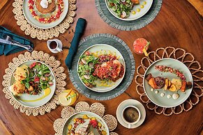 TreeCasa Hotel & Resort