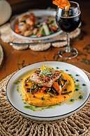 TreeCasa Hotel & Resort